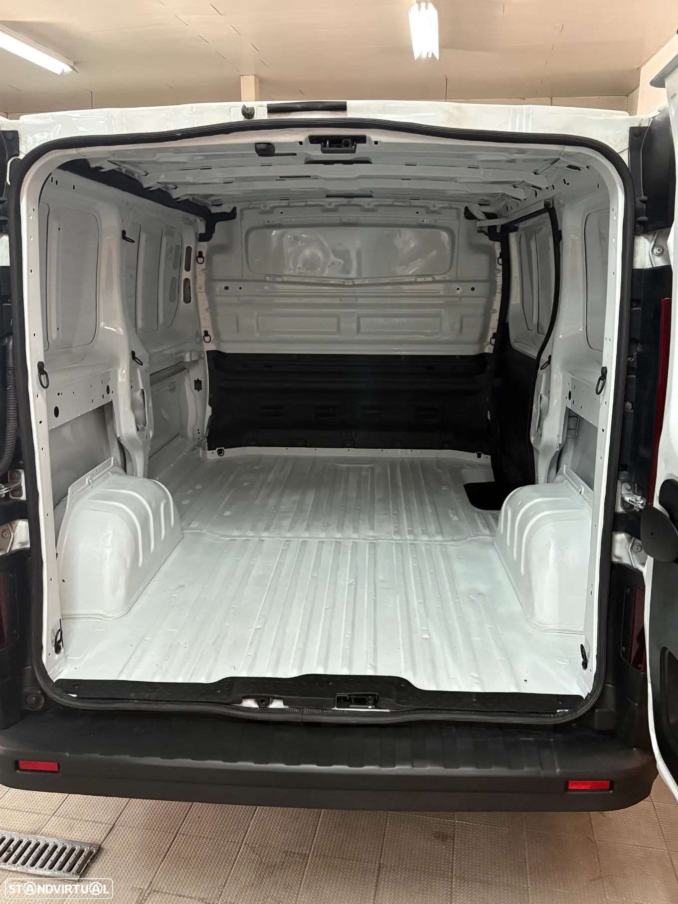 Renault Trafic 1.6 DCI 3 lug - 18