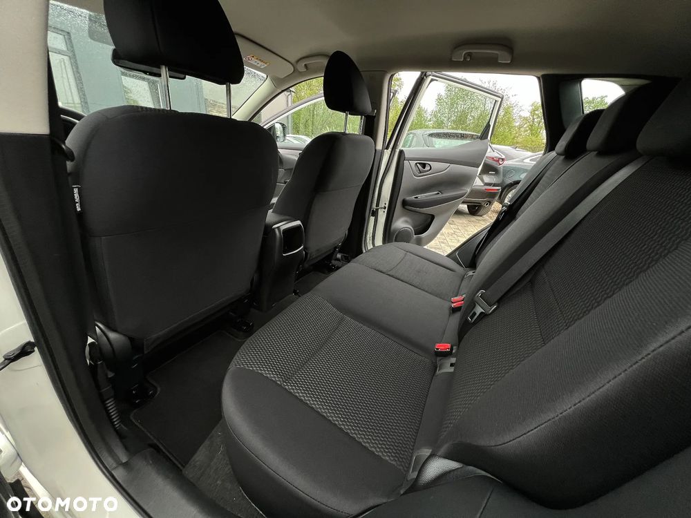 Nissan Qashqai 1.2 DIG-T N-Connecta EU6 - 23