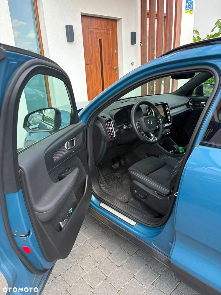 Volvo XC 40 B4 AWD Plus Dark - 6