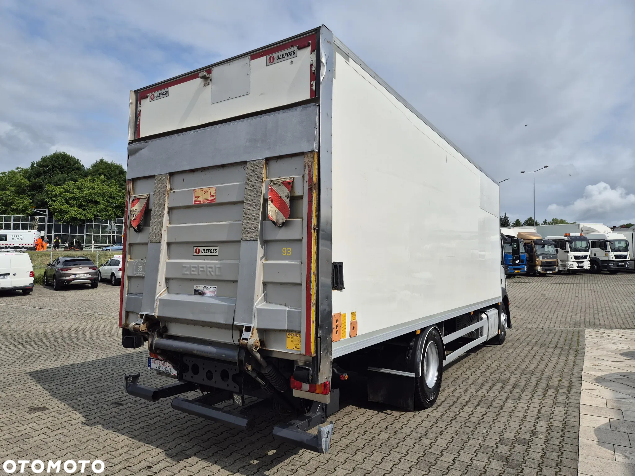 Mercedes-Benz Antos 1830 L / KONTENER / BEZWYPADKOWY / 1WŁ. / SERWISOWANY / WINDA 2000KG / EURO 6 / 18 EP - 8