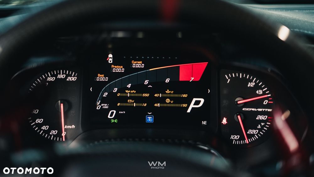 Chevrolet Corvette - 19