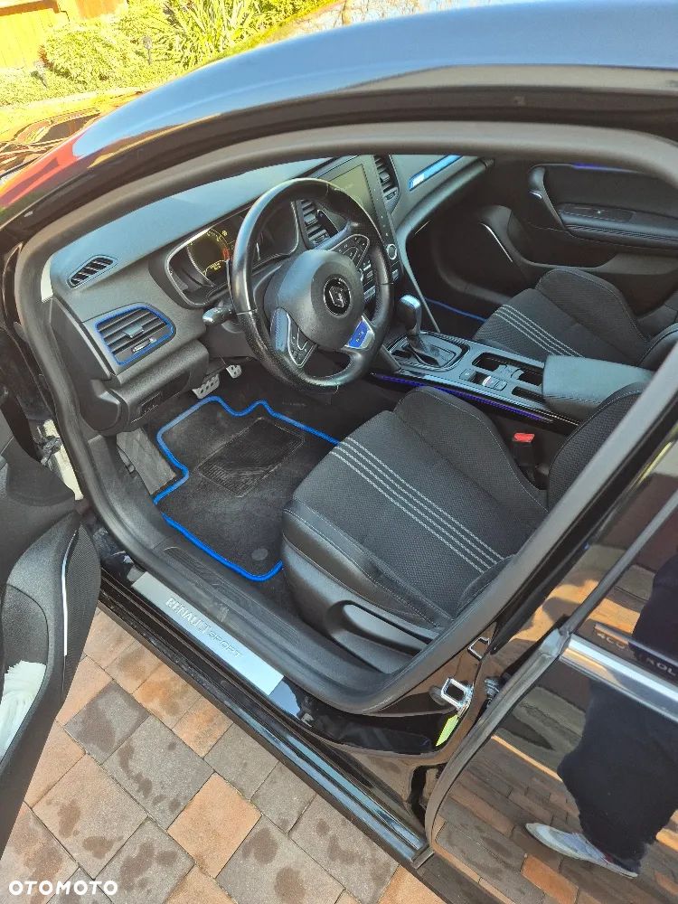 Renault Megane ENERGY TCe 205 EDC GT - 13