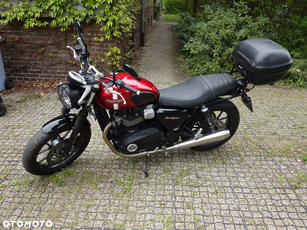 Triumph Street Twin - 3