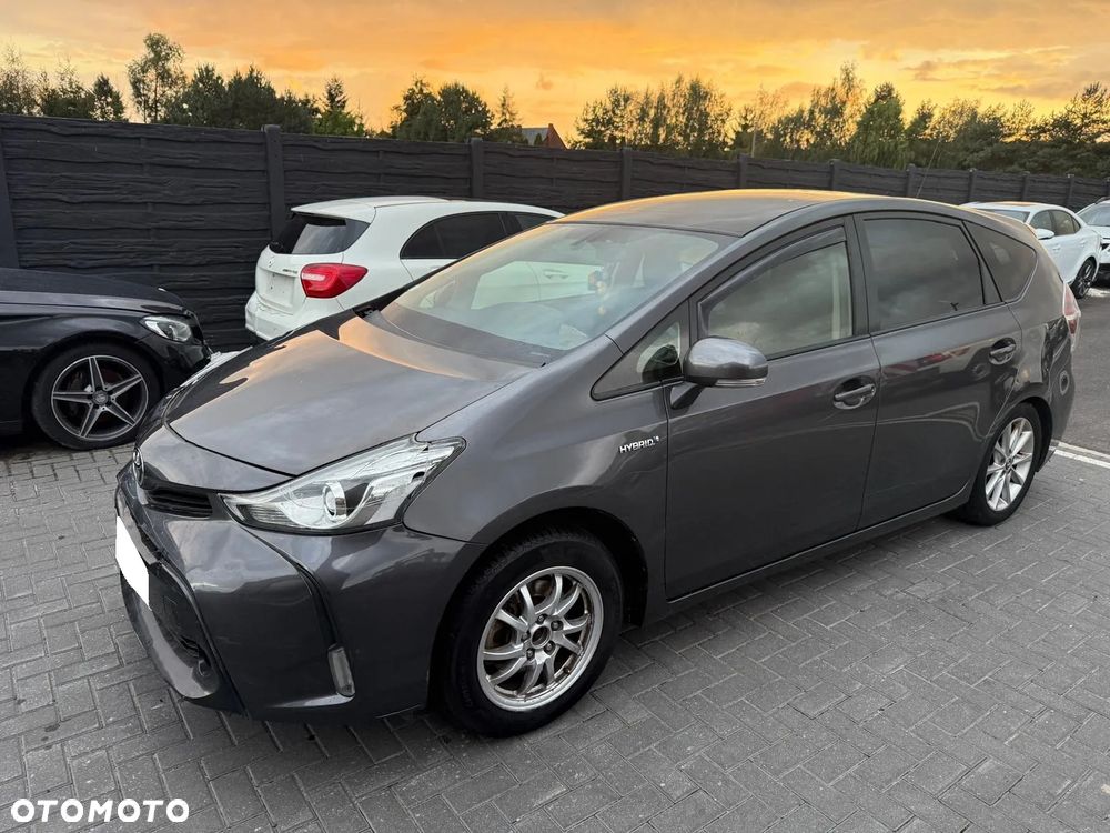 Toyota Prius+ (Hybrid) - 32