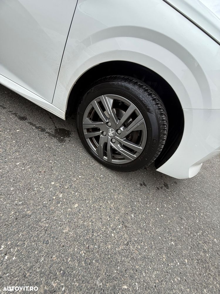 Peugeot 208 1.2 L PureTech STT Active Pack - 6