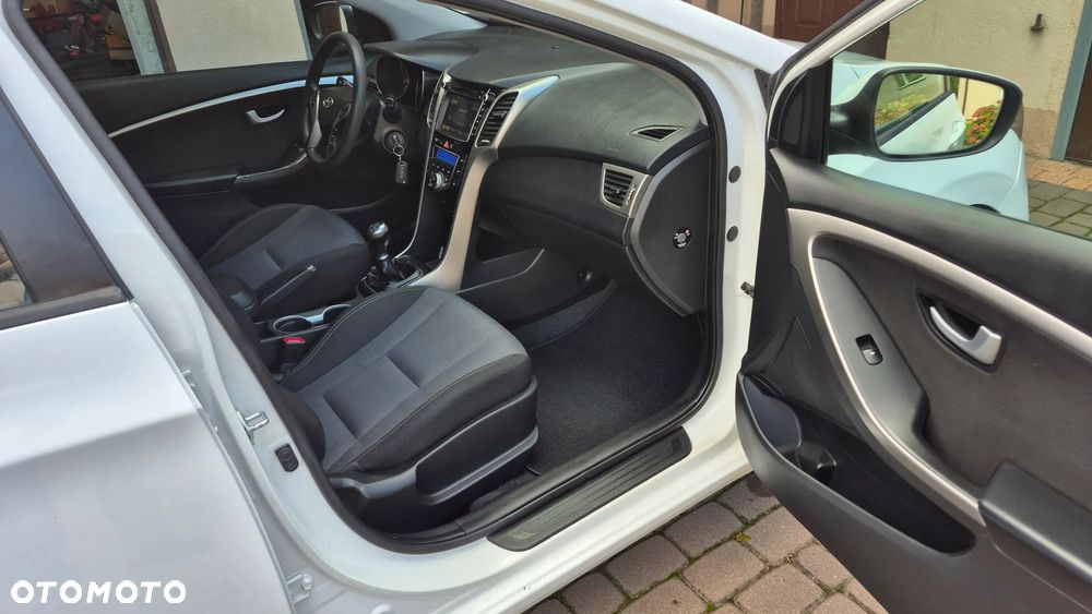 Hyundai i30 1.4 BlueDrive Comfort - 16