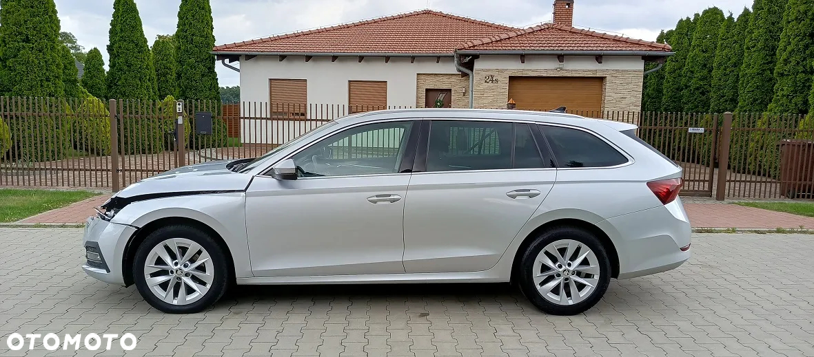 Skoda Octavia Combi 2.0 TDI DSG Exclusive Plus - 2