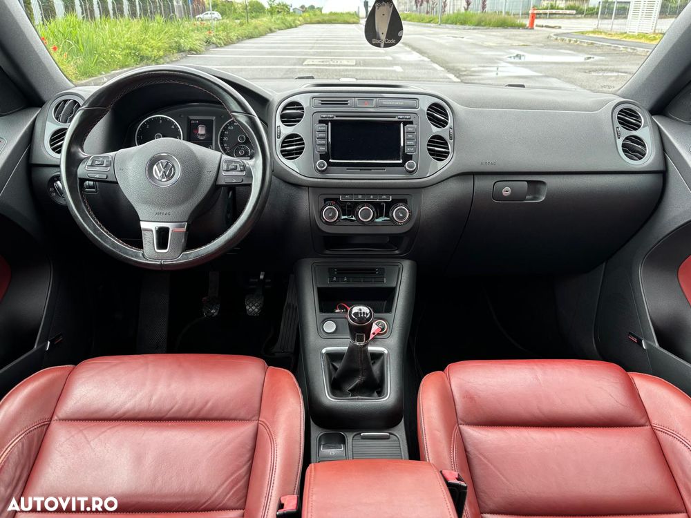 Volkswagen Tiguan 2.0 TDI DPF 4Motion BlueMotion Technology Sport & Style - 11