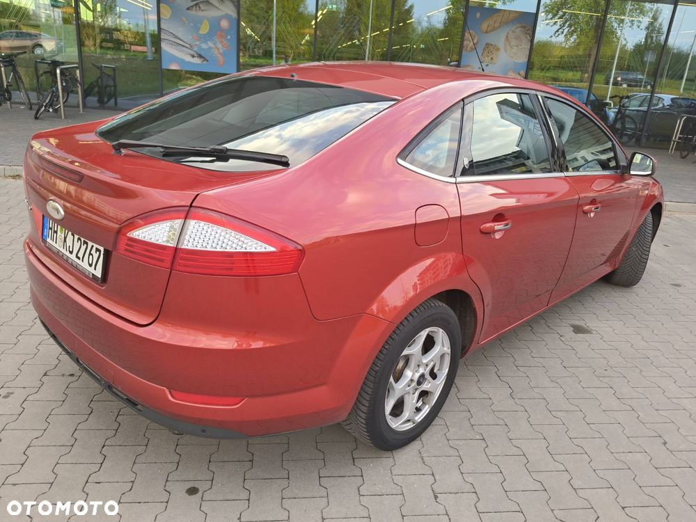 Ford Mondeo 2.3 Ghia - 25