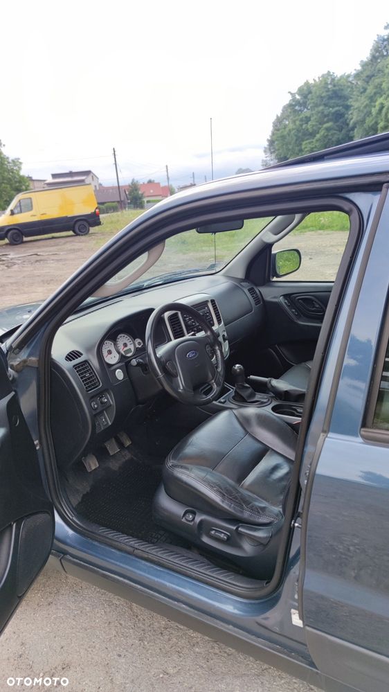 Ford Maverick - 4