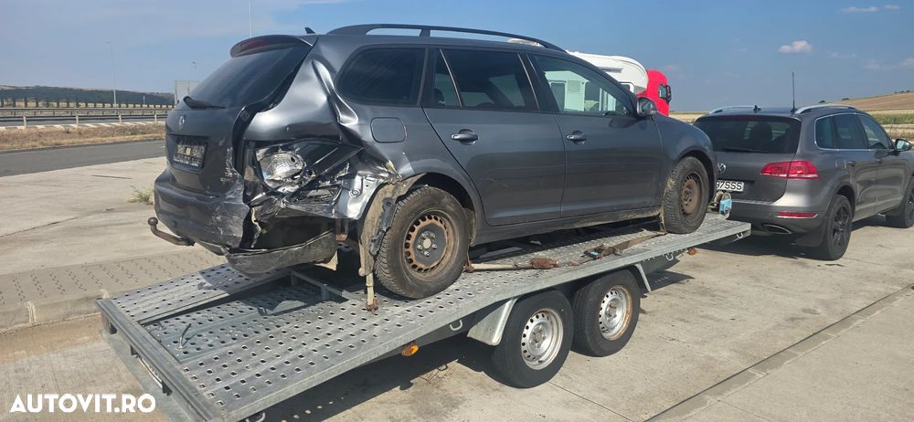 Volkswagen Golf 1.6 TDI BlueMotion Technology DPF Highline DSG - 4