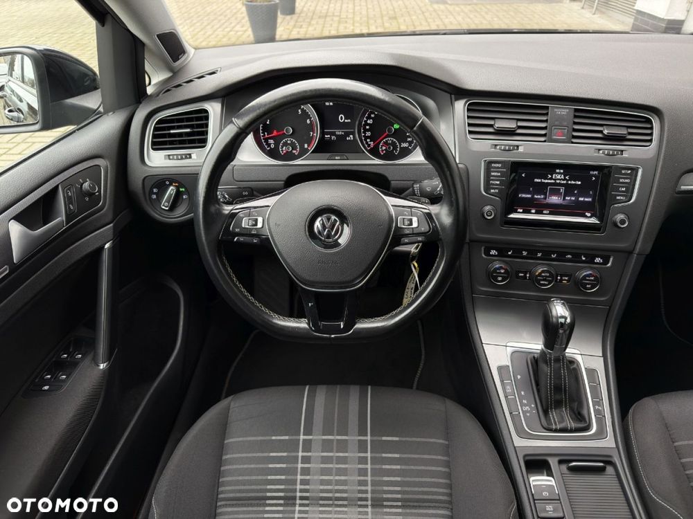 Volkswagen Golf - 19