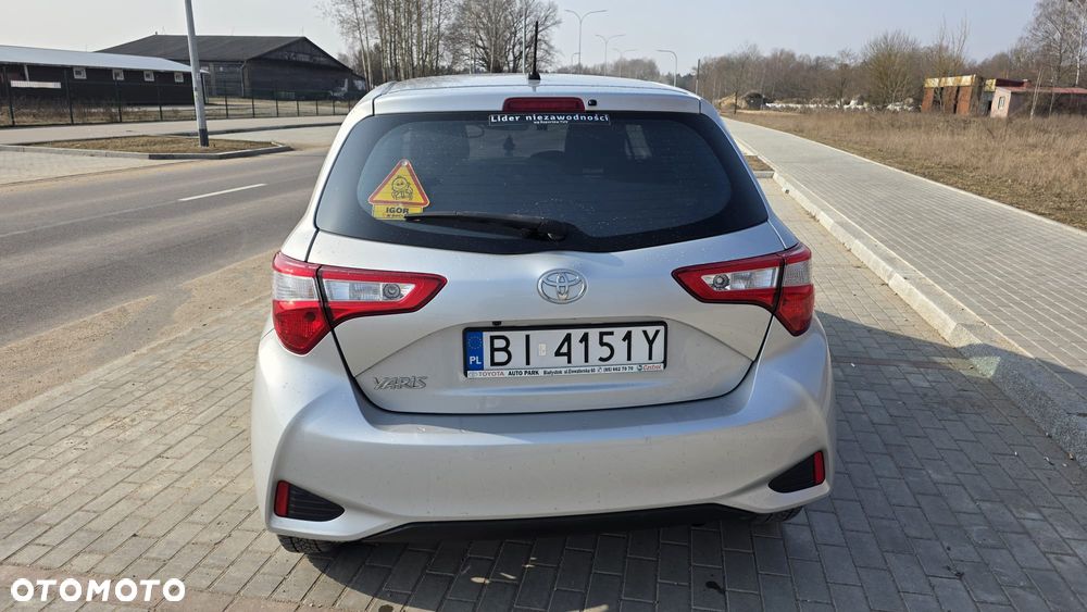 Toyota Yaris 1.5 Premium - 3