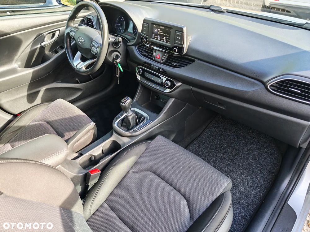 Hyundai i30 1.4 GO - 24
