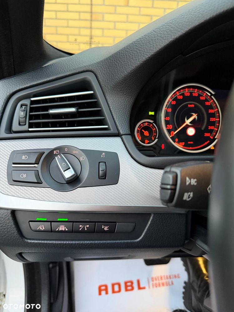 BMW Seria 5 535d xDrive - 17