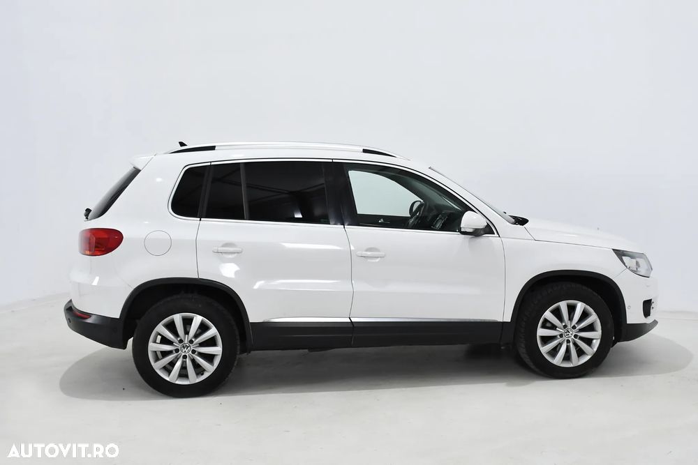 Volkswagen Tiguan 2.0 TDI DPF BlueMotion Technology Cup Sport & Style - 4