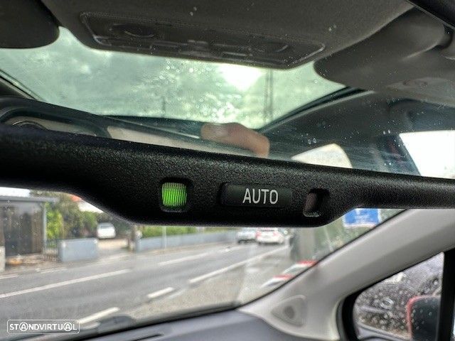 Toyota Yaris 1.4 D-4D High Pack+NAVI - 21