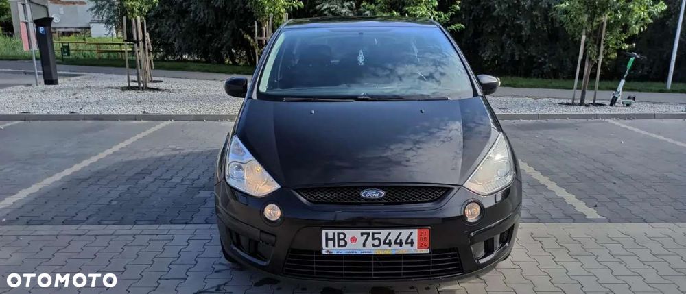Ford S-Max - 21