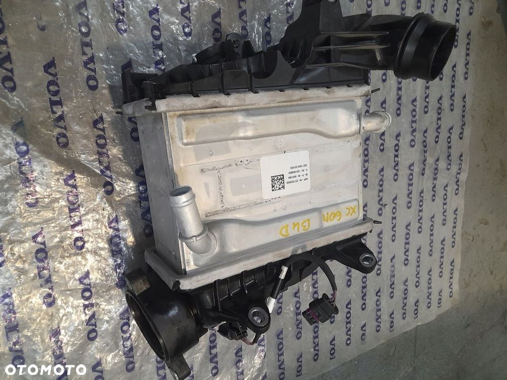 CHŁODNICA INTERCOOLER 32339085 VOLVO XC60 II 2.0 B4D 2022R W-WA - 4