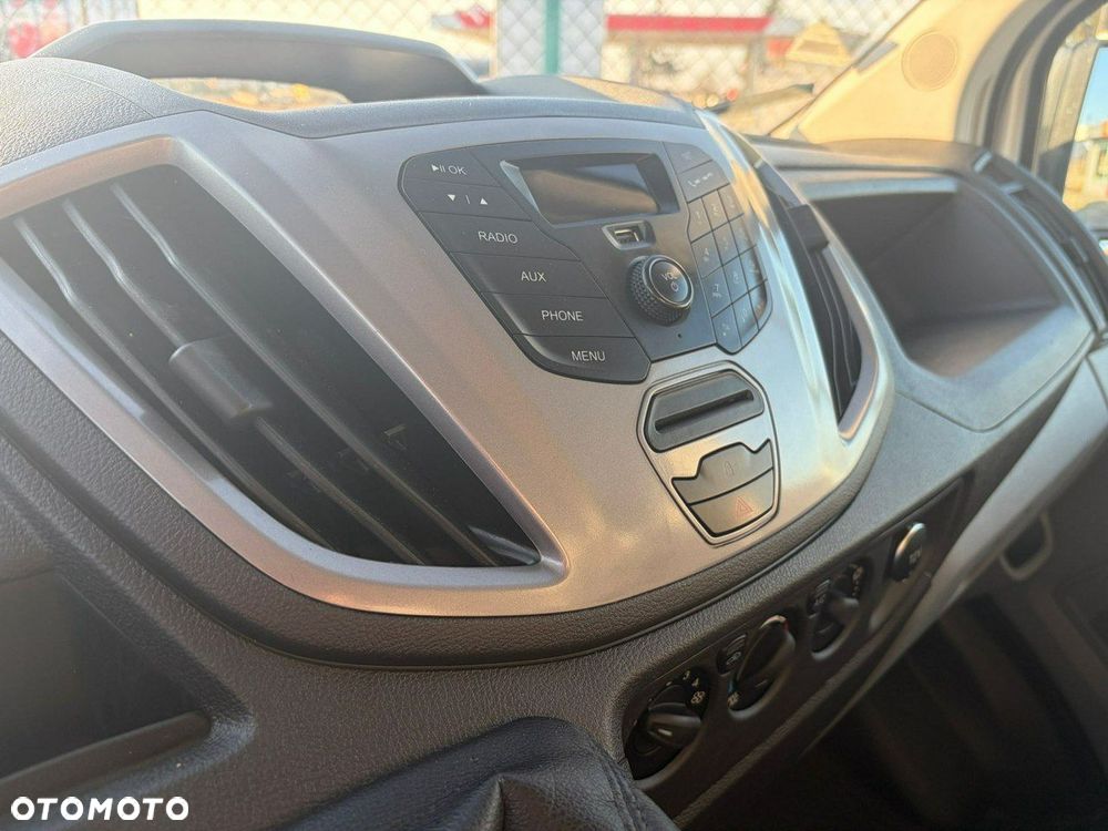 Ford Transit - 12
