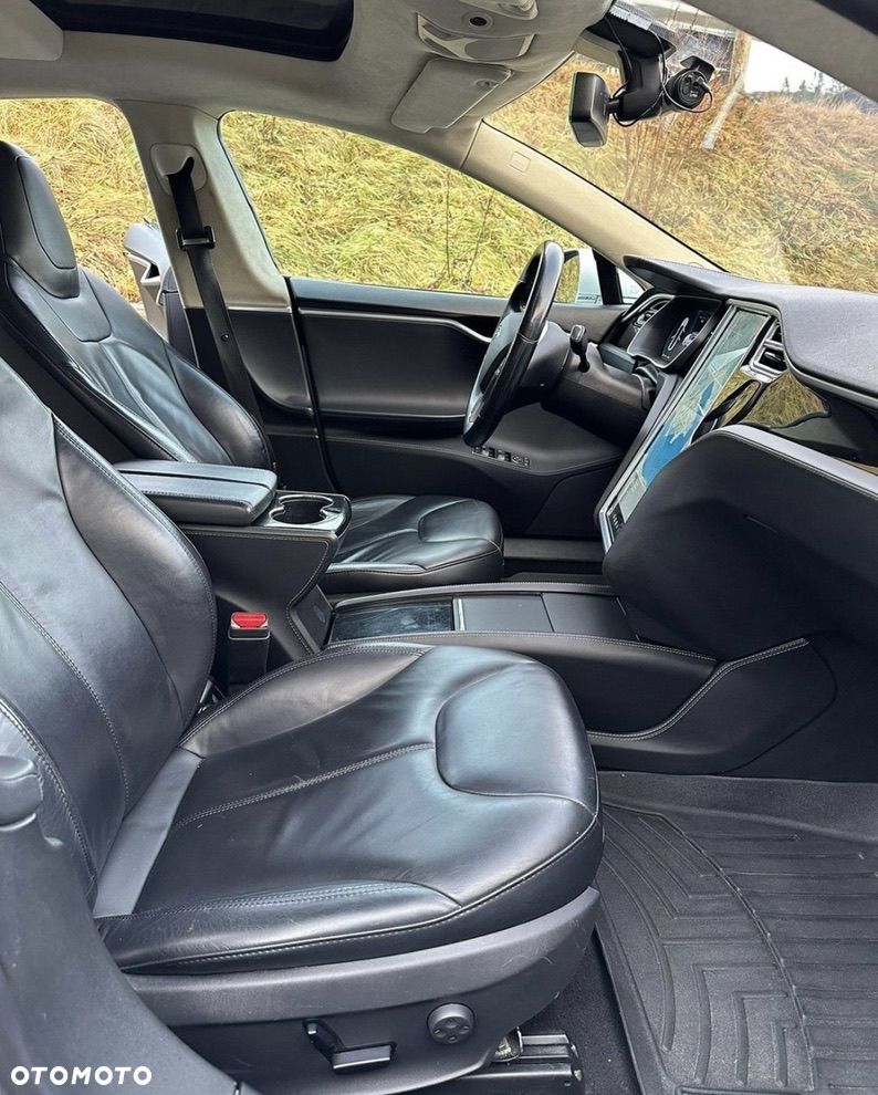 Tesla Model S 85 - 10