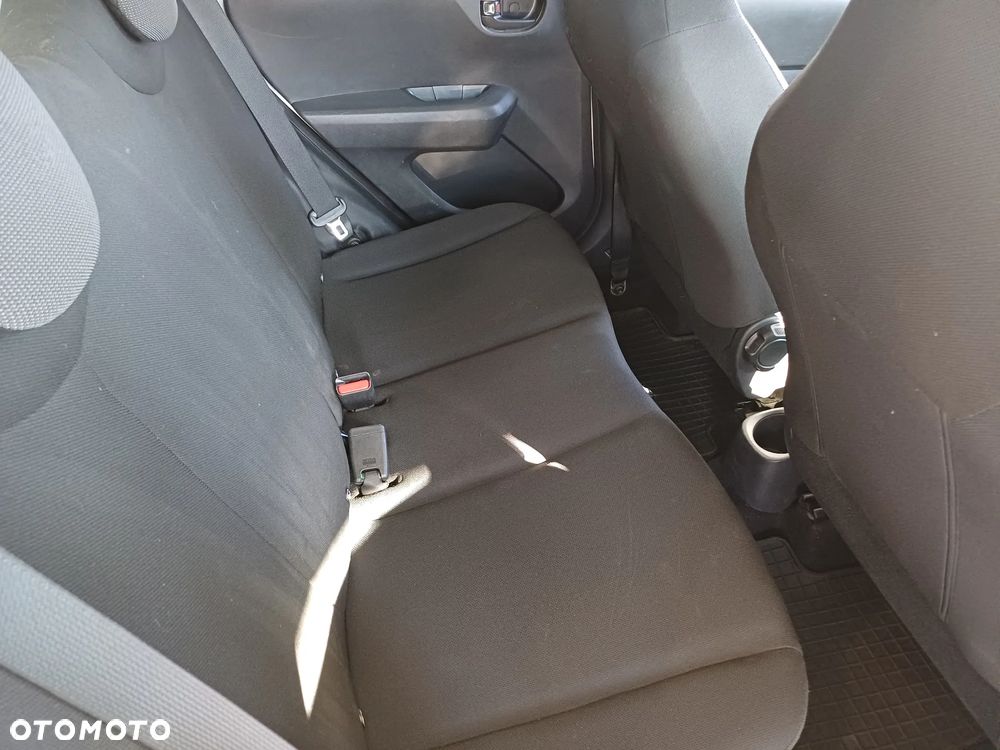 Toyota Aygo x-cite - 13