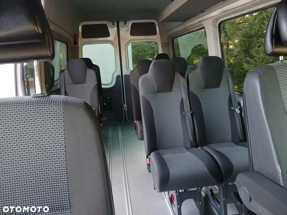 Mercedes-Benz Sprinter - 5