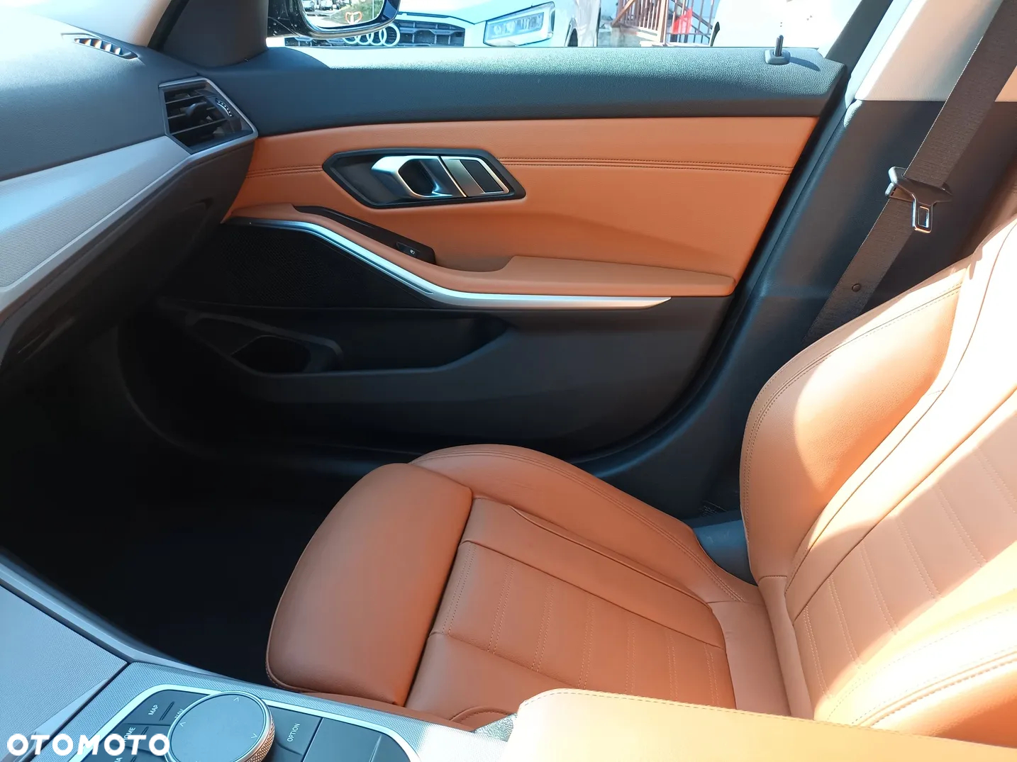 BMW Seria 3 318i Touring Sport Line - 22