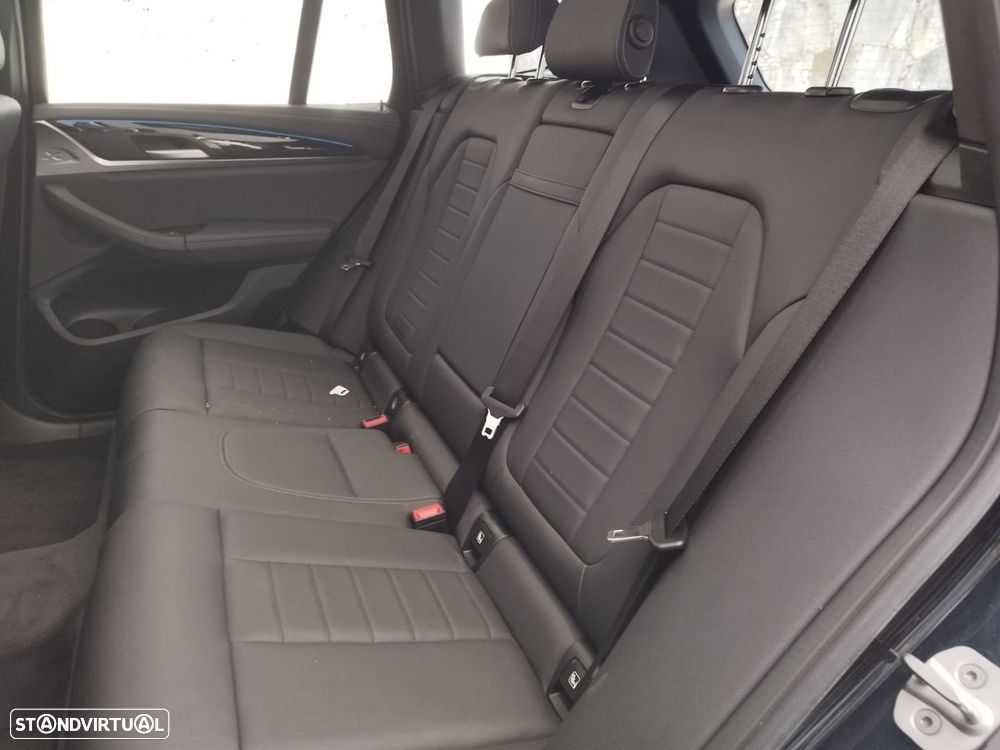 BMW iX3 Inspiring - 6