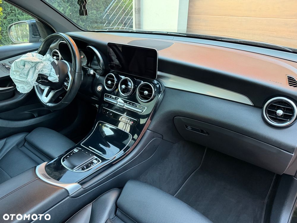 Mercedes-Benz GLC 300 4Matic 9G-TRONIC - 21