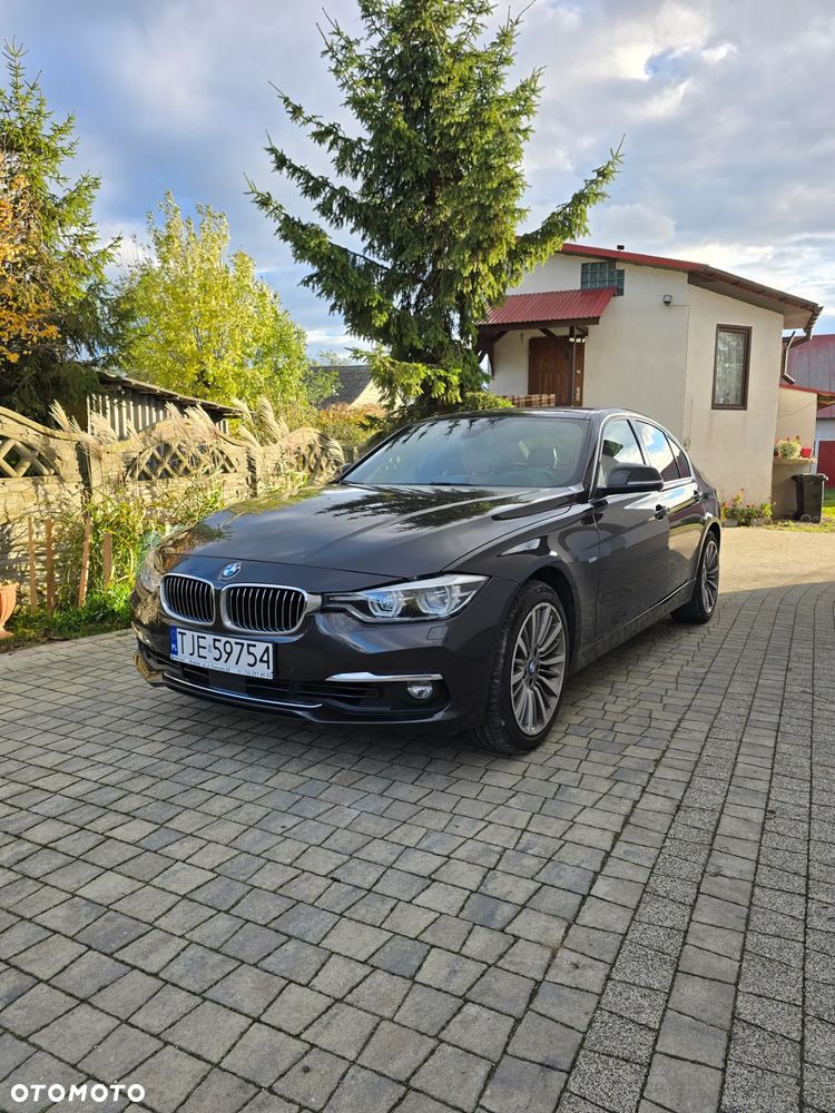 BMW Seria 3 330i xDrive Luxury Line - 19