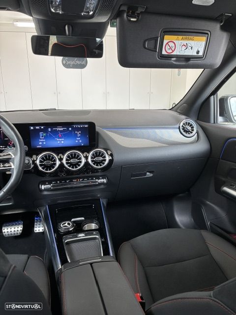 Mercedes-Benz GLA 250 e AMG Line - 2