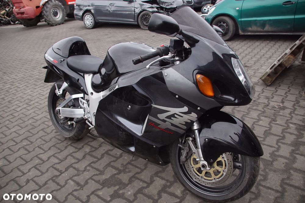 SKUP AUT 692324777 MOTOCYKLI MASZYN ROLNICZYCH BUDOWLANYCH AUT OSOBOWYCH CIĘŻAROWY POJAZD NA CZĘŚCI SUZUKI GSX 1300R HAYABUSA 1999 STACJA DEMONTAŻU POJAZDÓW AUTOSTROISZ LIPNO BOREK 14A SZROT ZŁOMOWANIE ZŁOMOWISKO - 11