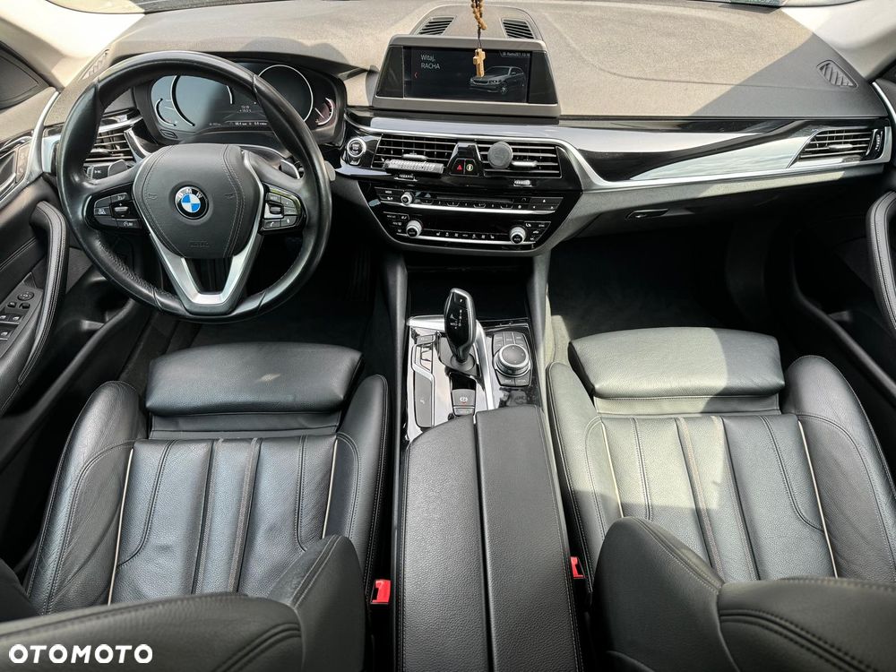 BMW Seria 5 520d Luxury Line sport - 14