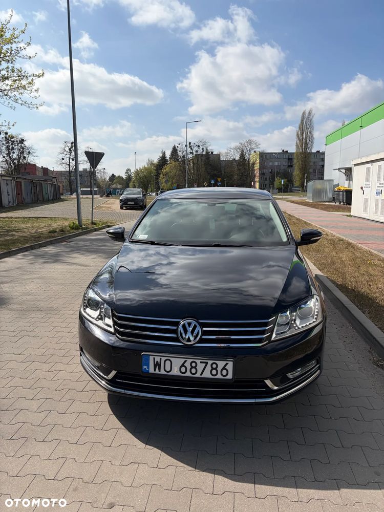 Volkswagen Passat 2.0 TDI Highline DSG - 8