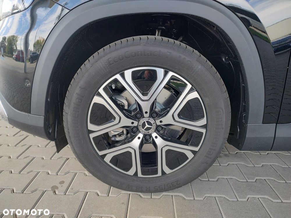 Mercedes-Benz GLB - 16