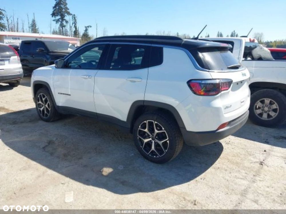 Jeep Compass - 4