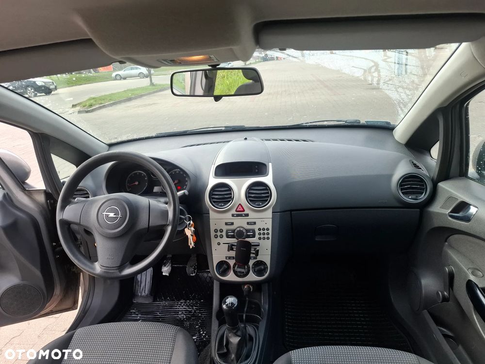 Opel Corsa 1.2 16V Essentia - 6