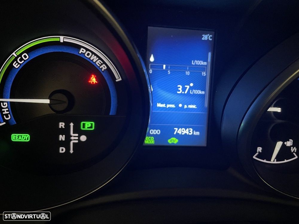 Toyota Auris 1.8 HSD Comfort +P.Techno+P.Sport - 3