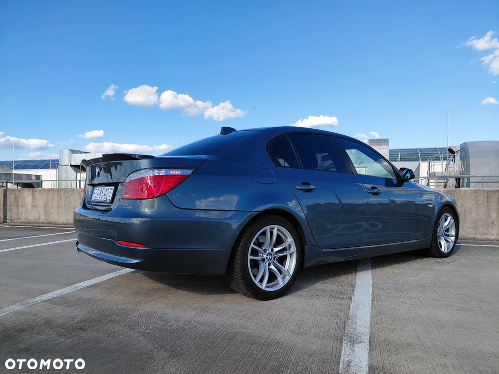 BMW Seria 5 520d Edition Sport - 4