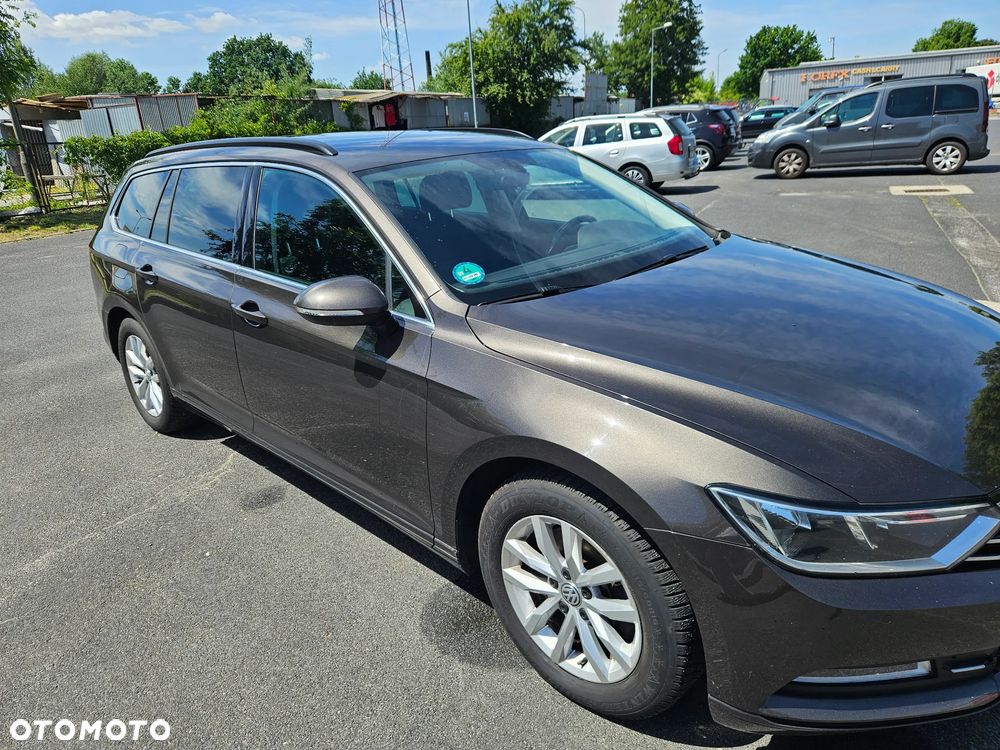 Volkswagen Passat 1.6 TDI (BlueMotion Technology) DSG Comfortline - 2