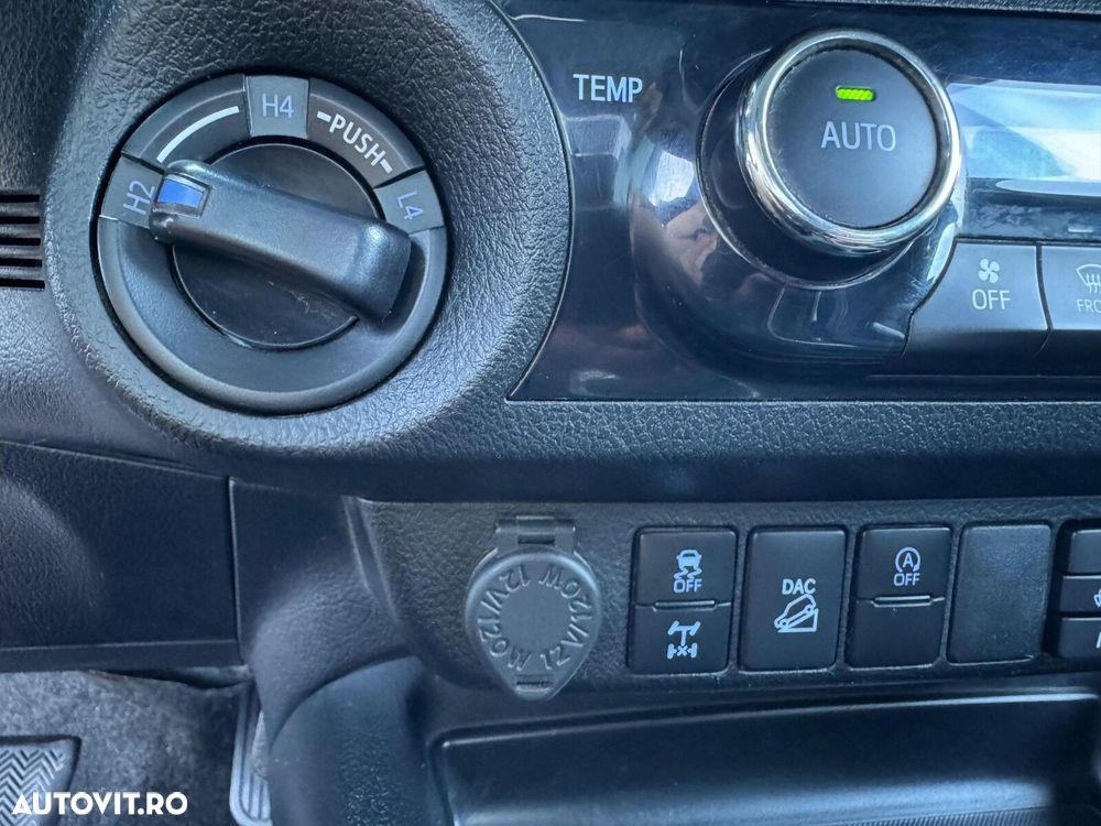 Toyota Hilux - 15