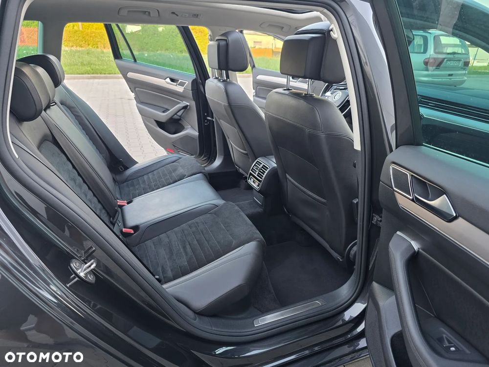 Volkswagen Passat 2.0 TDI SCR 4Mot DSG Highline - 29