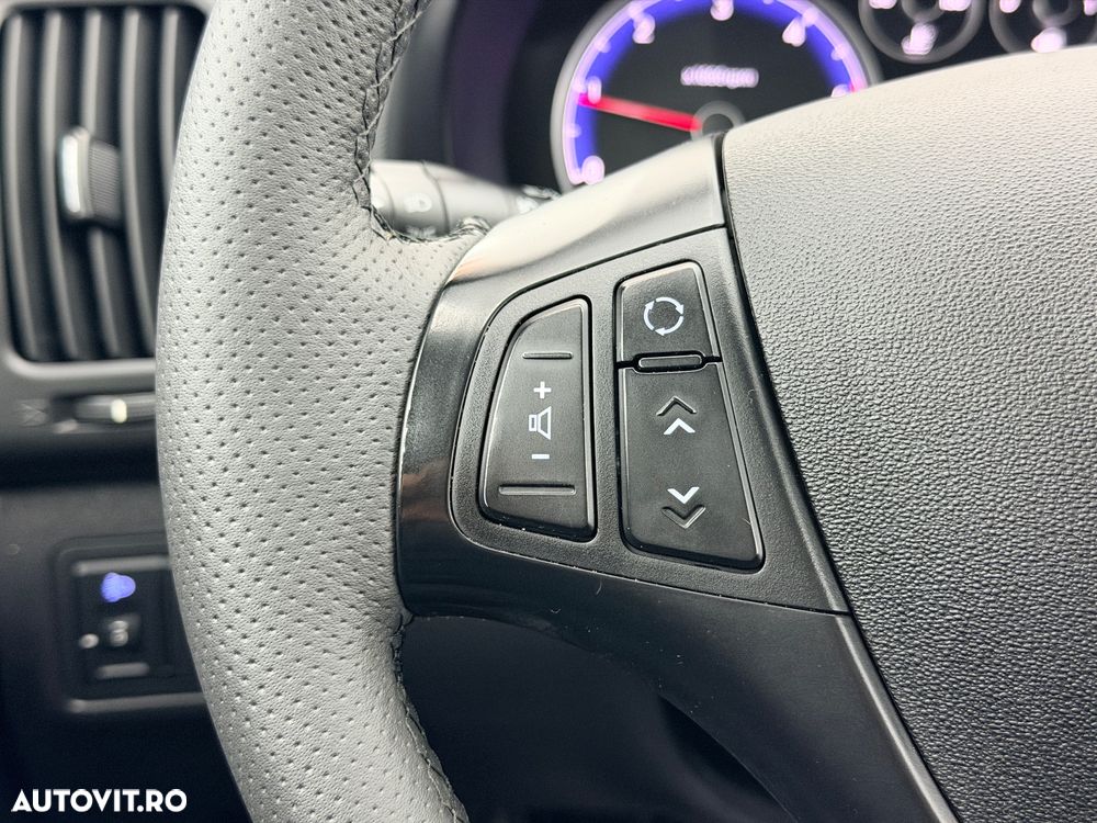 Hyundai i30 1.6 CRDI blue Classic - 23