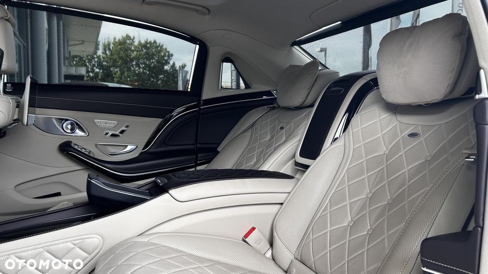 Mercedes-Benz Klasa S 560 4-Matic L 9G-TRONIC - 29