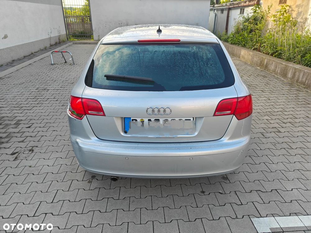 Audi A3 Sportback 1.6 FSI Attraction - 3