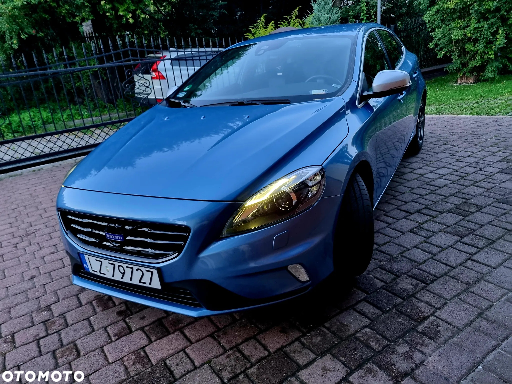 Volvo V40 D2 Drive-E R-Design Kinetic - 9