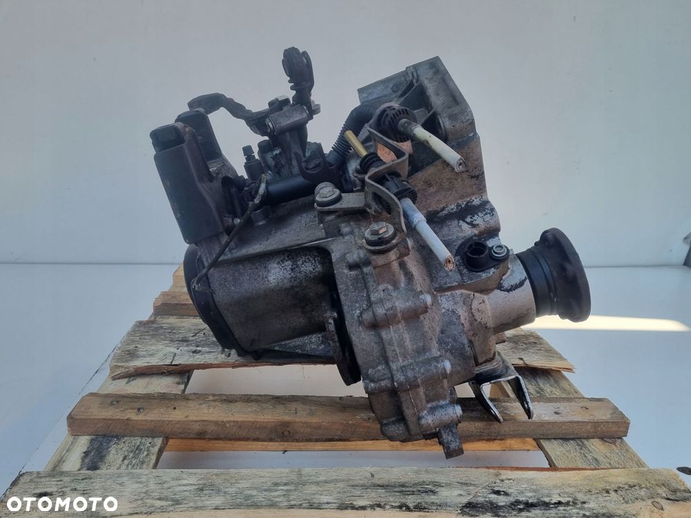 VW Polo IV 1.2 6V MANUALNA SKRZYNIA BIEGÓW manual GDN - 6