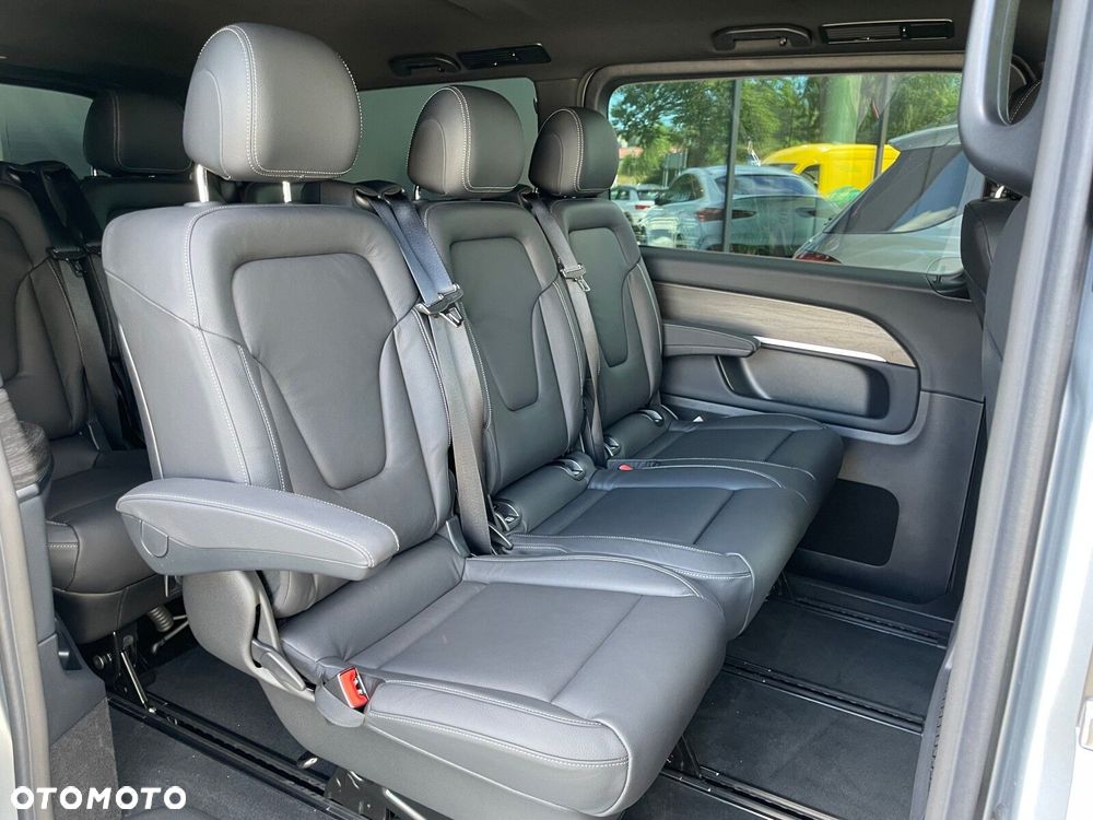 Mercedes-Benz Klasa V - 10