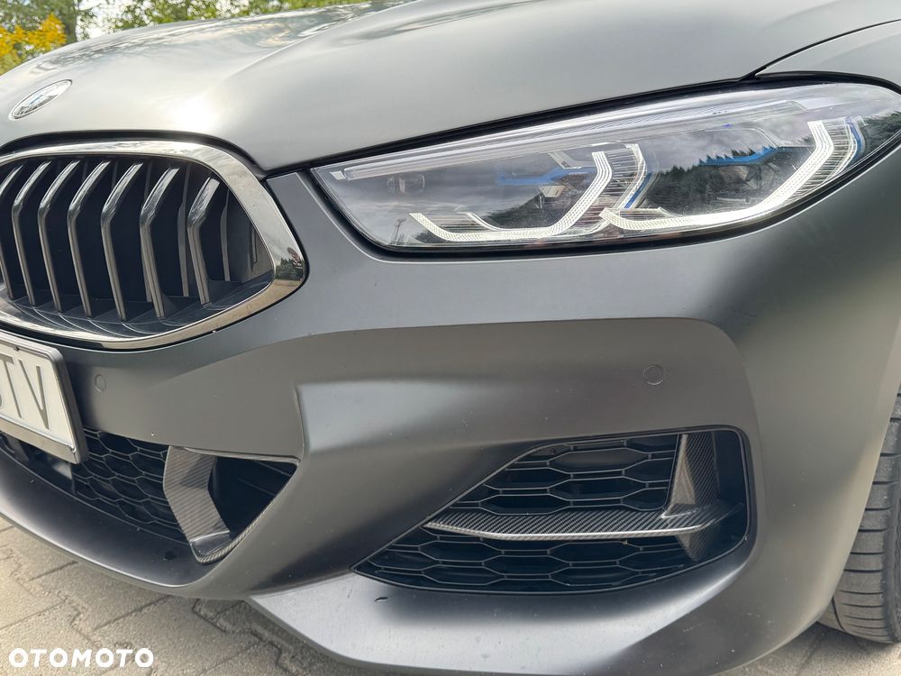 BMW Seria 8 - 22